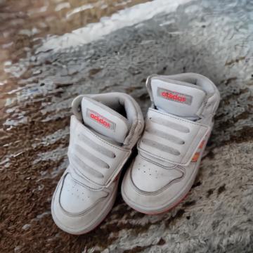 Dekliške visoke superge Adidas št. 25 1/2