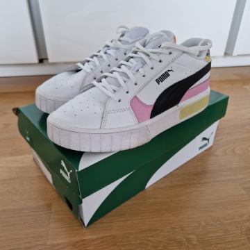 Puma dekliški čevlji za prosti čas številka 37,5