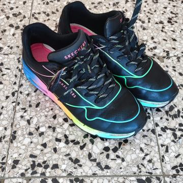 Skechers, športno elegantna obutev, adidaske celikost 38