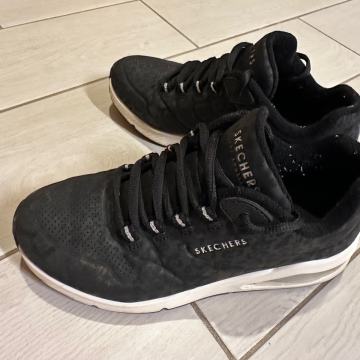Skechers superge št. 35