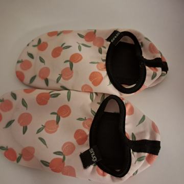 Snugi vodni copati št. 28