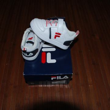 Fila,  Adidas,  Športni čevlji, superge št. 22 (4 kom)