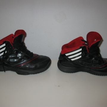 Športni copati ADIDAS, številka 38