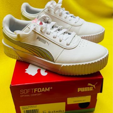 Športni copati za prosti čas Puma Carina Rainbov Jr, velik. 37,5