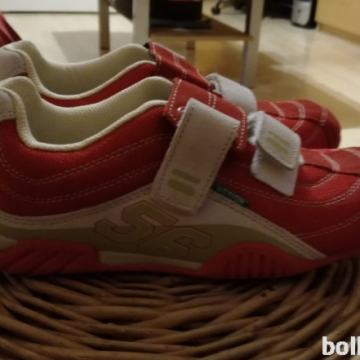 Superge - Novi športni copati št 36