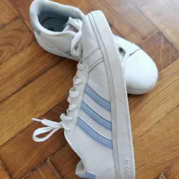 Superge Adidas za deklico št. 37