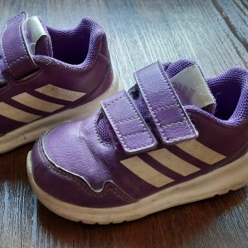 Superge Adidas št. 22