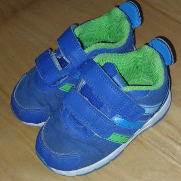 Superge Adidas st. 22