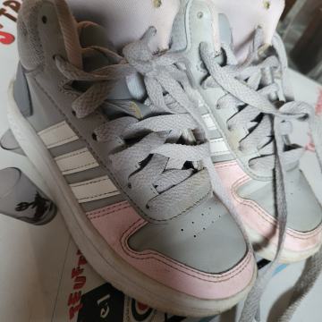 Superge Adidas,številka 29