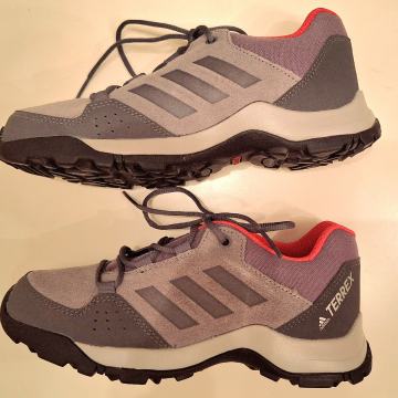 Superge NOVE Adidas Terrex Hyperhiker Low, nove, usnjene, številka 35