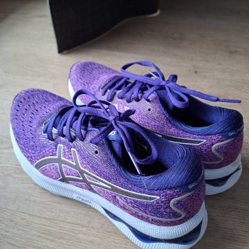 Superge Asics 39