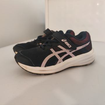 Superge Asics št 31.5