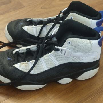 Superge za košarko Air Jordan št. 35