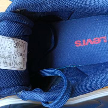 Superge, Levi's, št. 40