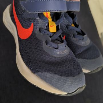 Superge NIKE 17.5cm