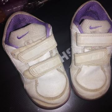 Superge Nike št. 23,5