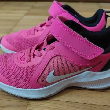 Superge otroške NIKE št. 27,5