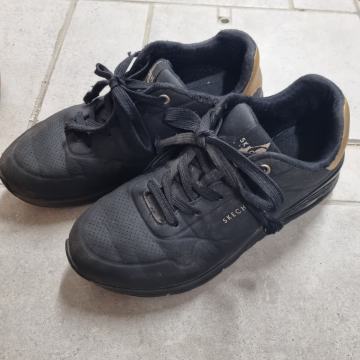 Superge Skechers št. 37