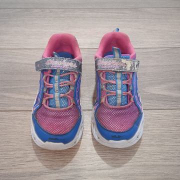 Superge Skechers številka 28