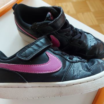 Superge/športni copati Nike št. 31