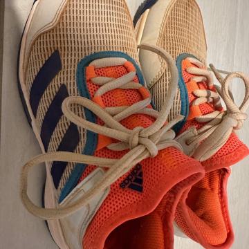 Superge za tenis št. 32 Adidas