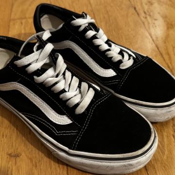 Superge Vans št. 38.5