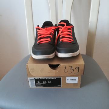 Supergi Nike 39