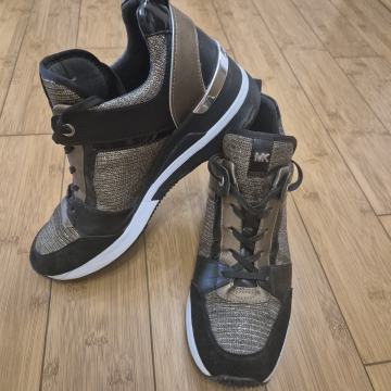 supergi s polno peto Michael Kors