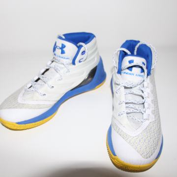 UNDER ARMOUR Curry 3 št. 38.5