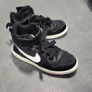 Visoke superge Nike 31.5