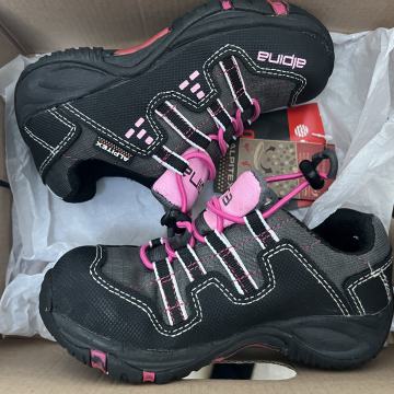 Zelo lepo ohranjeni dekliški pohodni čevlji Alpina GTX, vel. 27