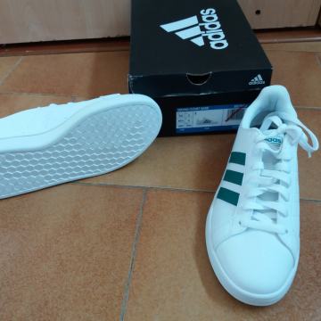 Adidas 39 1/2 novi