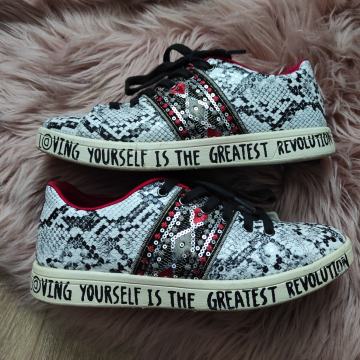 Desigual superge 37