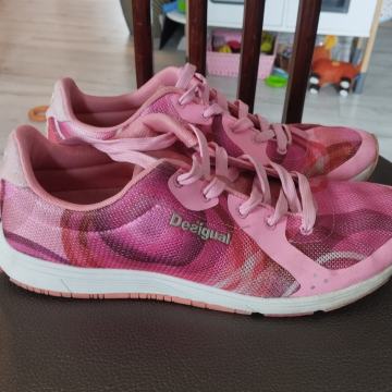 Desigual superge št. 40