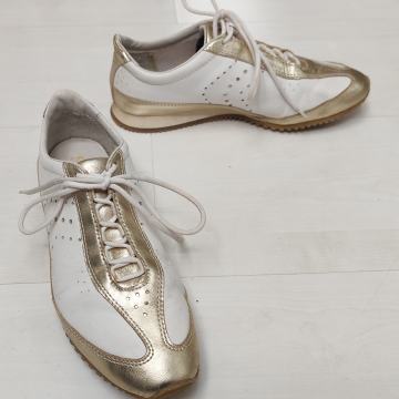 GEOX št. 39 pravo usnje superge