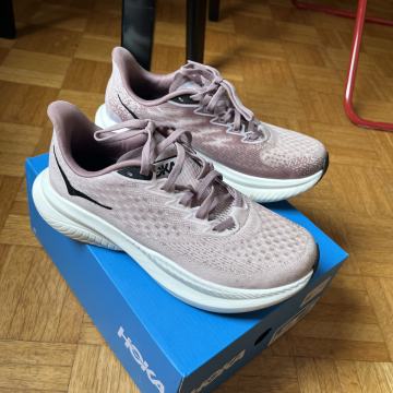 Hoka mach 6 st.38 2/3 - novi