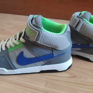 Nike Mogan Mid 2 JR št. 40 [NOVE]