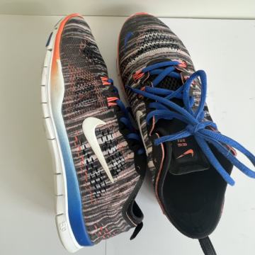 SUPERGE NIKE, številka 39