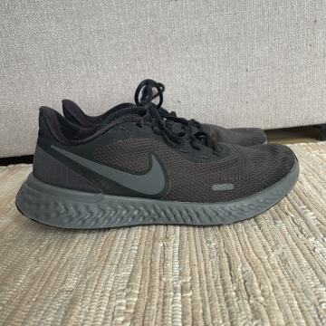 Nike superge št. 40