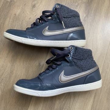NIKE ženske superge DOUBLE TEAM