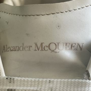 Odlično ohranjeni designer čevlji: Tamaris, Nike, McQueen, K.Lagerfeld