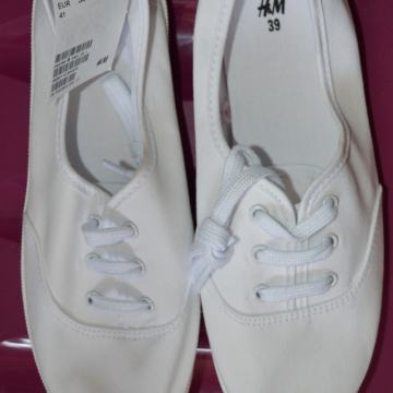 Platnene bele superge H&M vel. 39