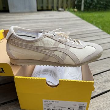 Prodam nove Onitsuka Tiger sneakers, št. 42,5