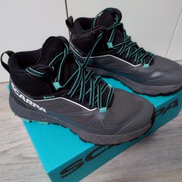 SCARPA tekaško pohodni čevlji