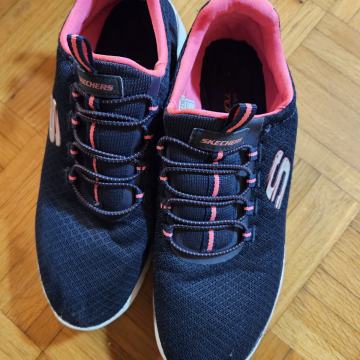 Skechers temno modri št. 37