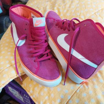 Športni copati NIKE 41
