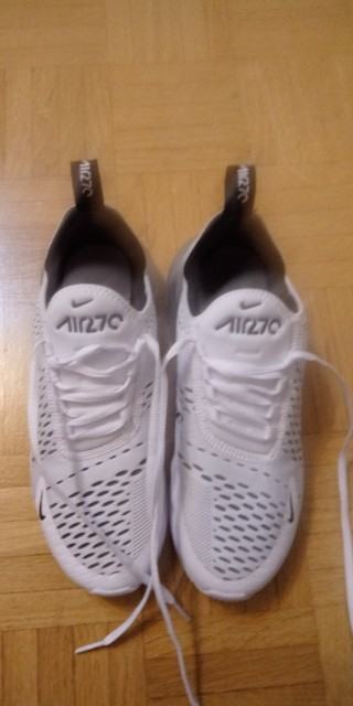 Športni copati NIKE št. 37,5