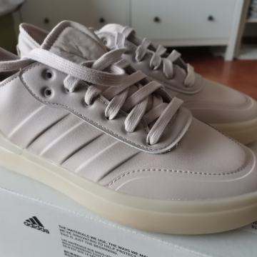 Nove Superge Adidas št. 38