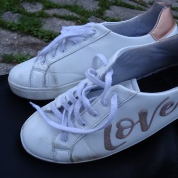 Superge LOVE