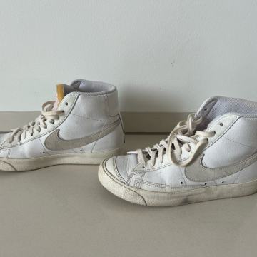 Superge Nike št. 38